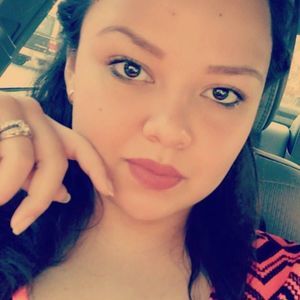 Meet your Posher, Claudia